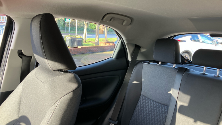 Toyota Yaris 1.5 Hybrid Icon 5dr CVT Hybrid Hatchback